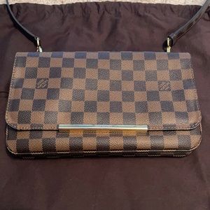 AUTHENTIC LOUIS VUITTON CROSSBODY/CLUTCH BAG